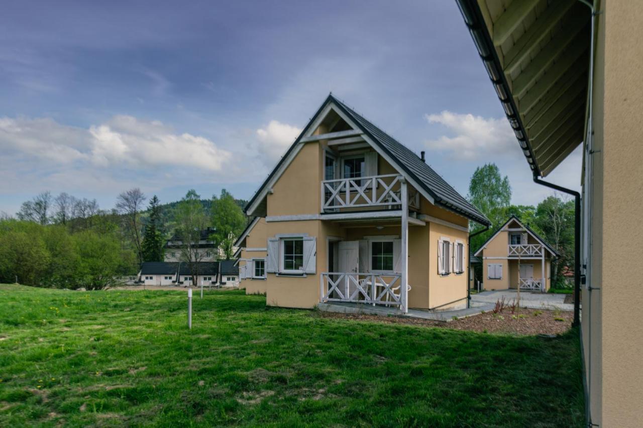 Country Club Zywiec Hotel Spa I Domki Caloroczne Eksteriør bilde